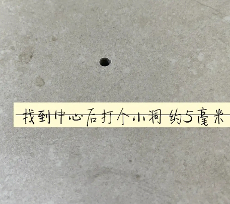 荆州市瓷砖空鼓维修公司专业解答在瓷砖铺贴过程中，如果砂料搅拌不均匀，将会带来以下问题